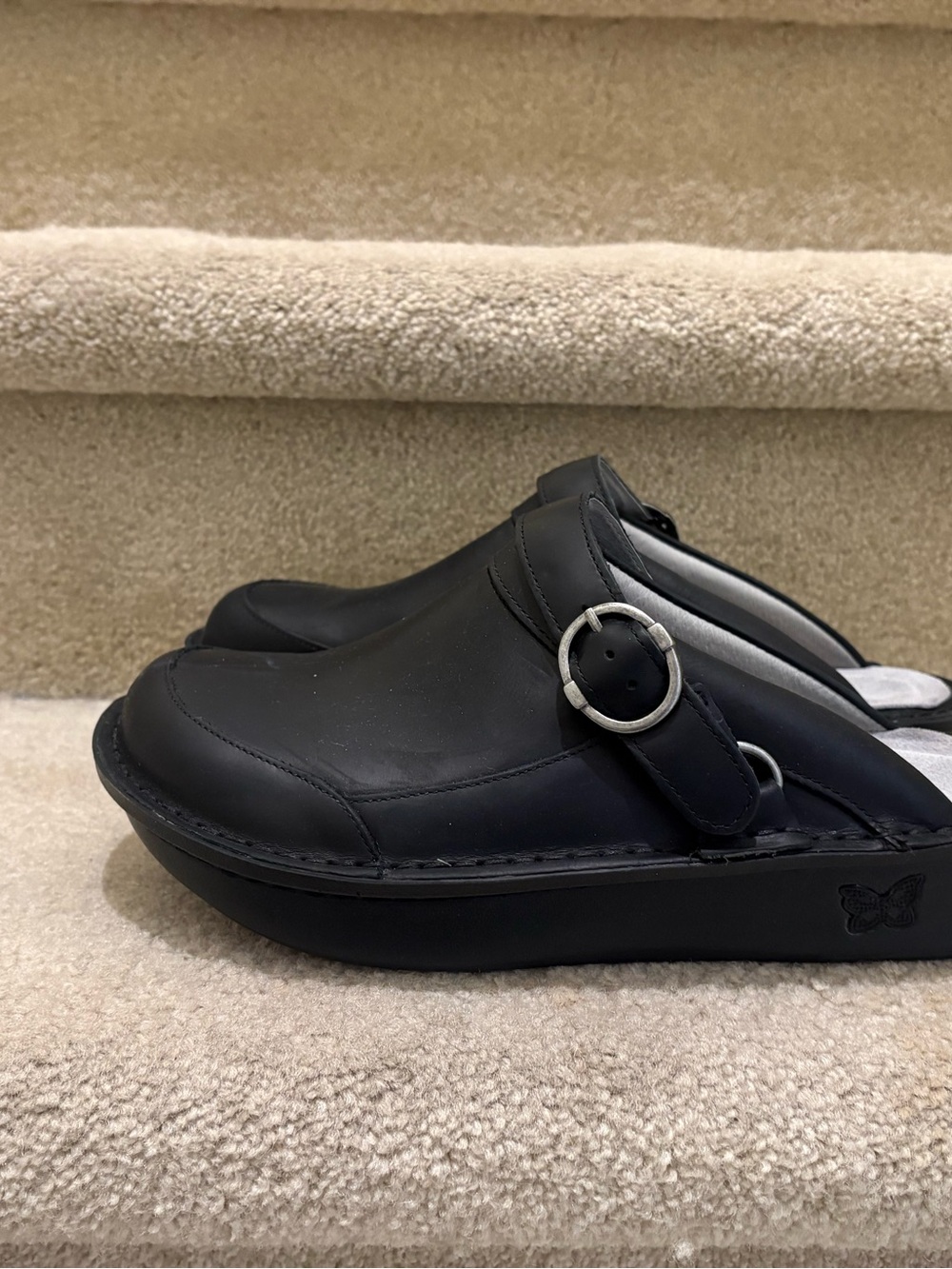 Alegria Women’s Black Leather Slip-On Clogs with Buckle - Picture 3 of 16